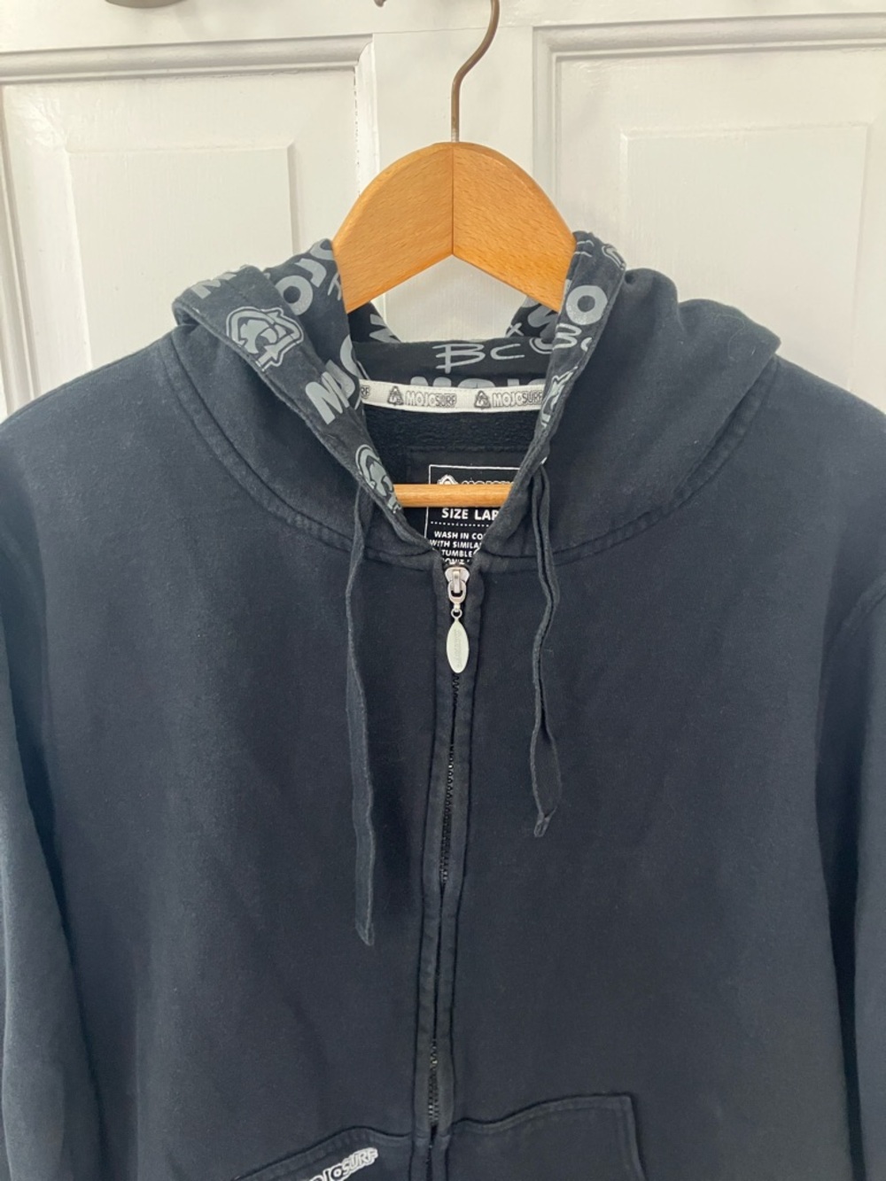 Y2K style Mojo Surf Australia Black Zip-Up Hoodie punk size Large 100% cotton - Picture 3 of 17
